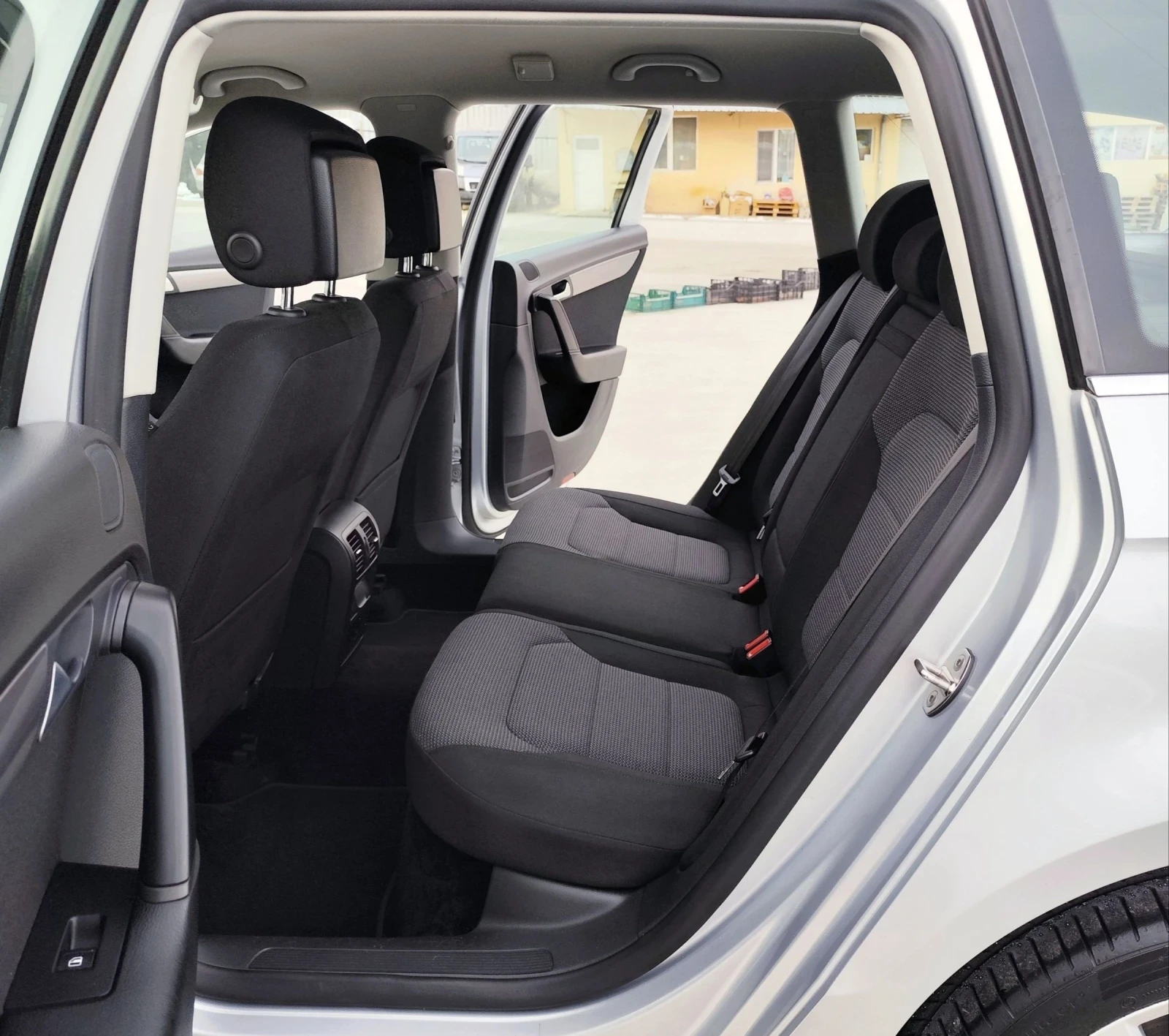 VW Passat 2.0TDI-140�.-6��-EURO-5 | Mobile.bg � ����������� 11