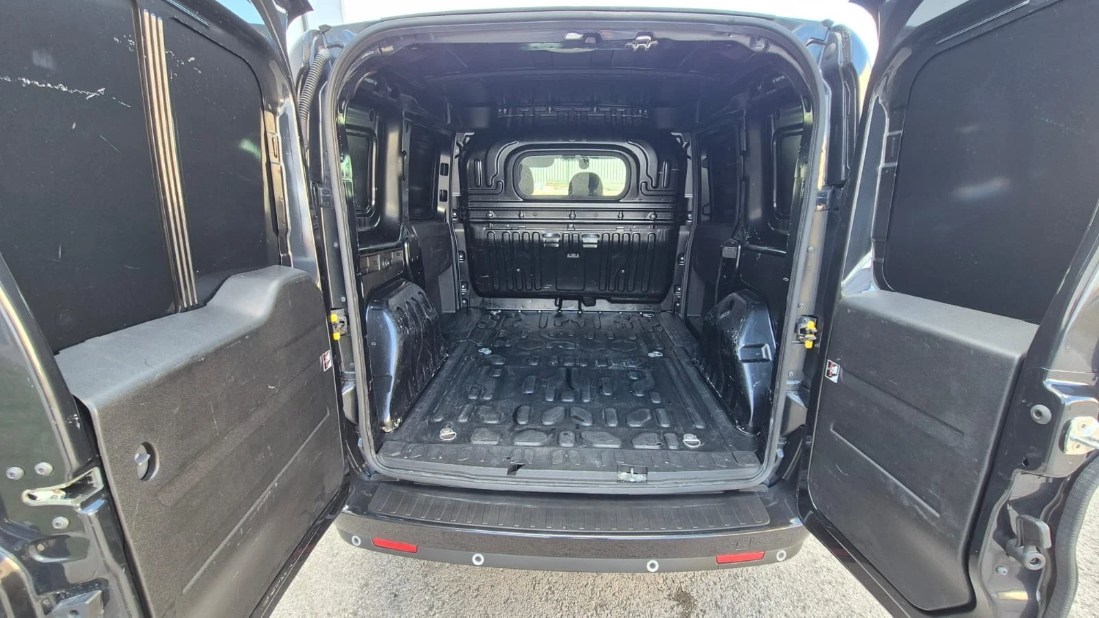Fiat Doblo PROFESSIONAL 1.6 105k EURO 6B, снимка 15 - Автомобили и джипове - 53639240