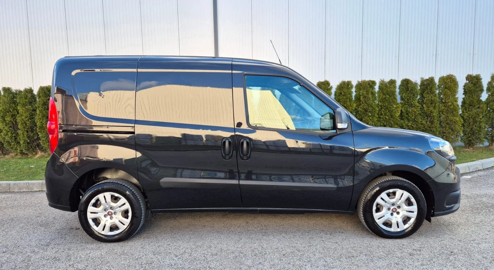 Fiat Doblo PROFESSIONAL 1.6 105k - изображение 5