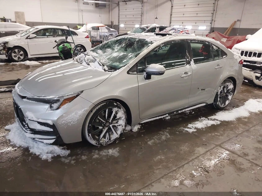 Toyota Corolla Se - изображение 2