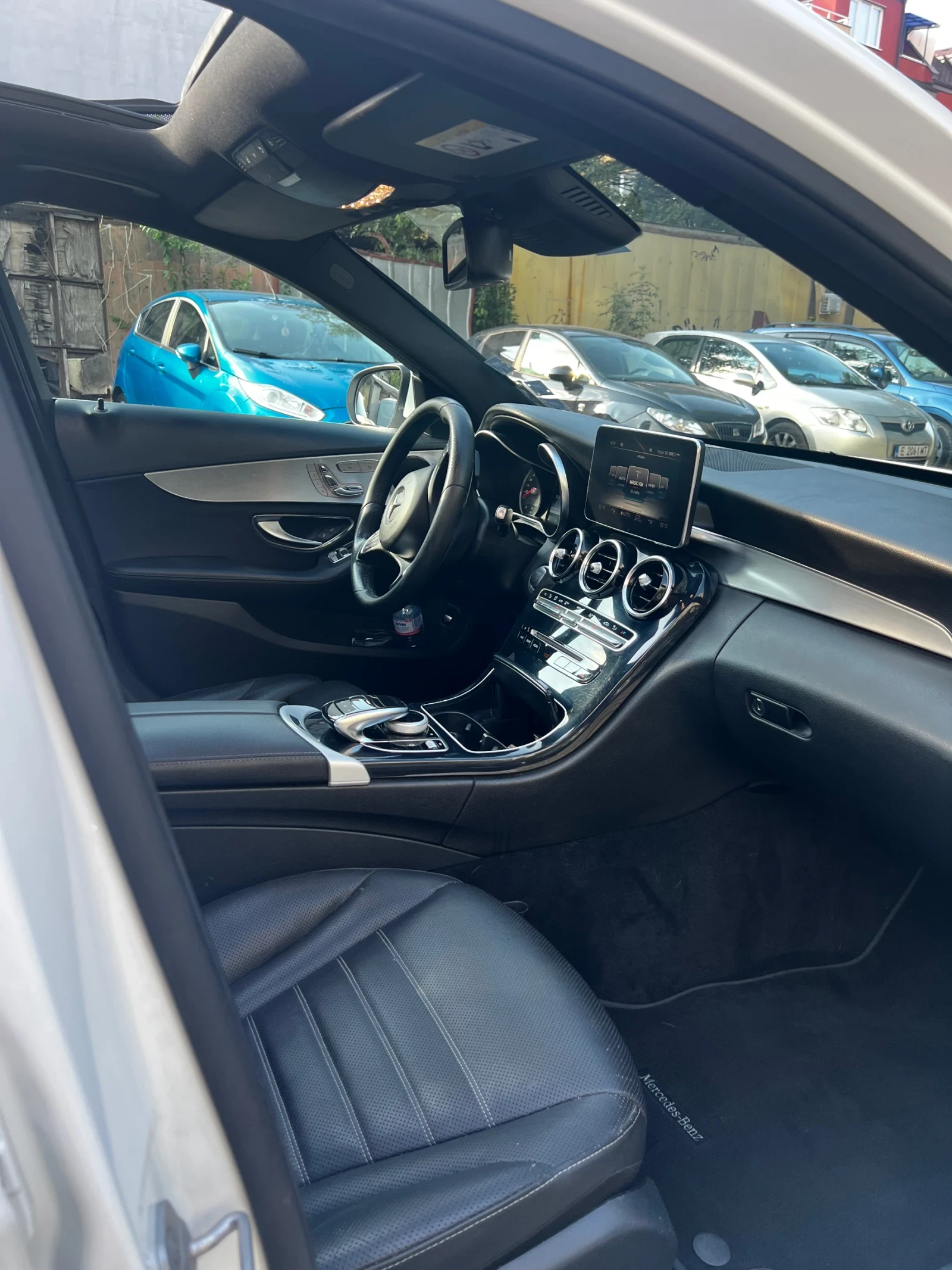 Mercedes-Benz C 250 4MATIC AMG| �����| �����| Car Play | Led Intellige | Mobile.bg � ����������� 17
