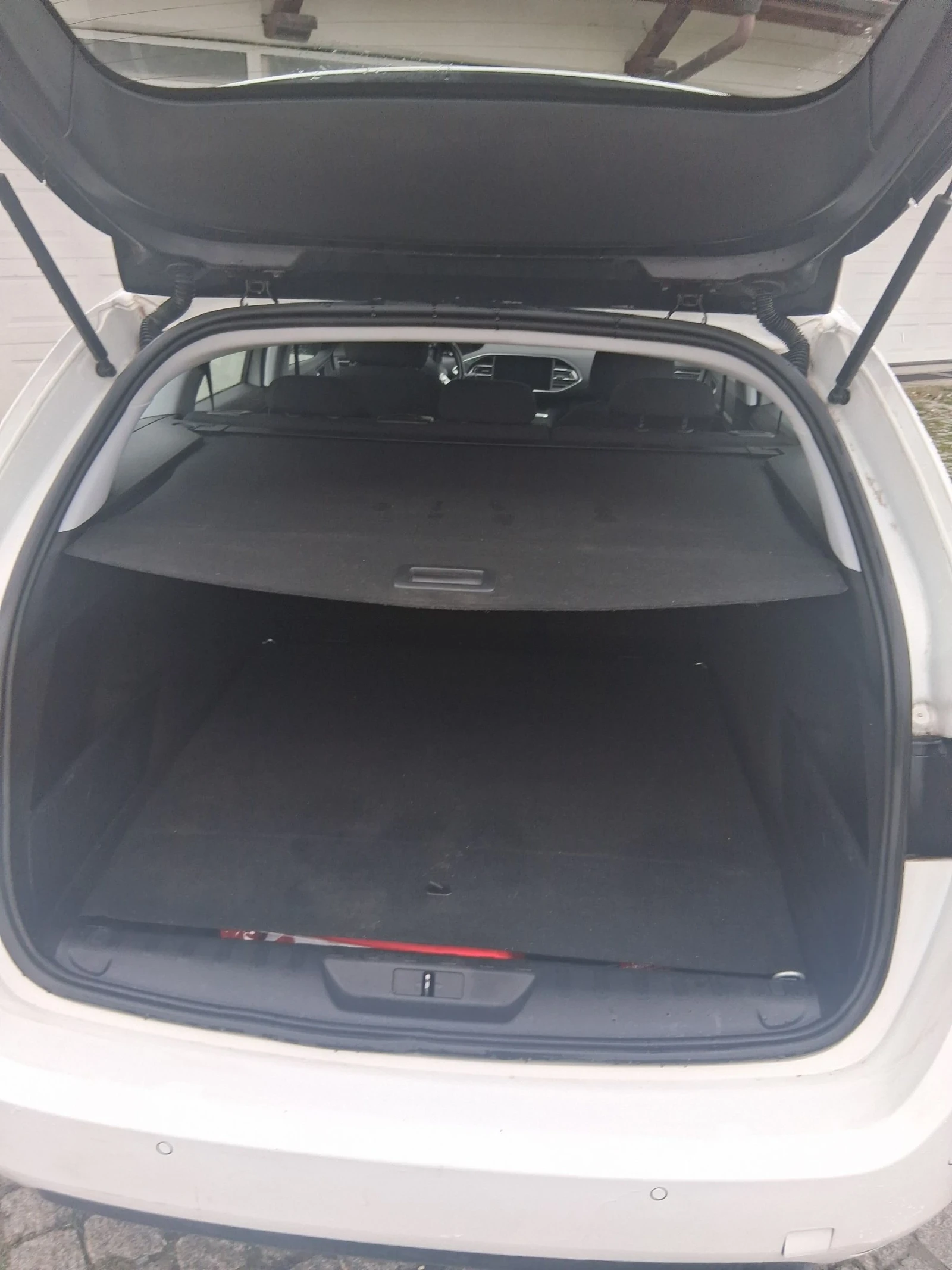 Peugeot 308, снимка 4 - Автомобили и джипове - 54371344