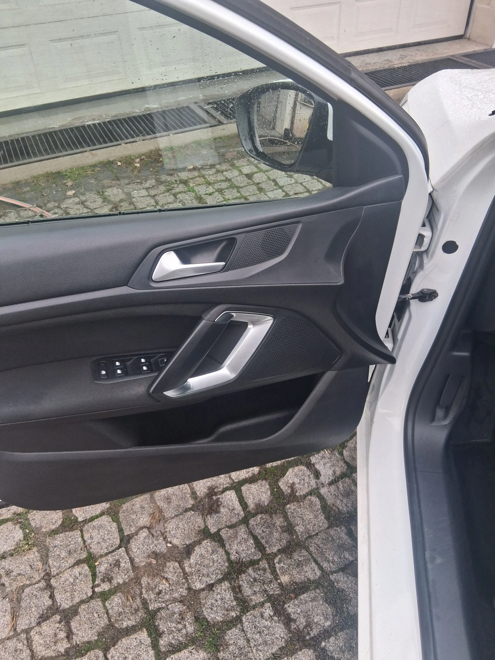 Peugeot 308, снимка 6 - Автомобили и джипове - 54371344