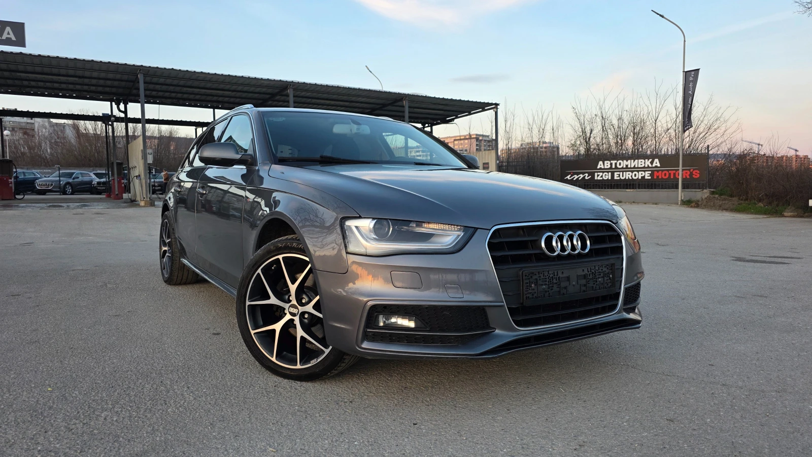 Audi A4 S-LINE/БРУТАЛНА, снимка 3 - Автомобили и джипове - 54416950