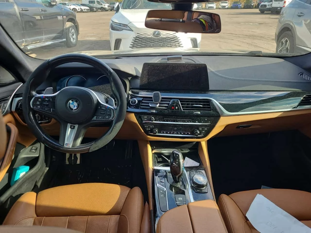 BMW 550 ДИСТРОНИК/ПАМЕТ/M550I XDRIVE/CARFAX/ФИНАНСИРАНЕ, снимка 10 - Автомобили и джипове - 54633086