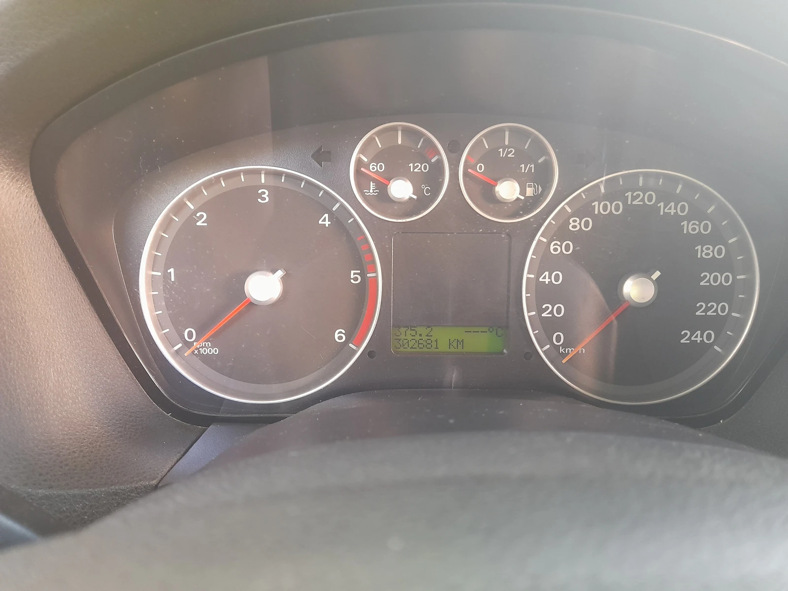Ford Focus 1.8 TDCI, снимка 6 - Автомобили и джипове - 54770320