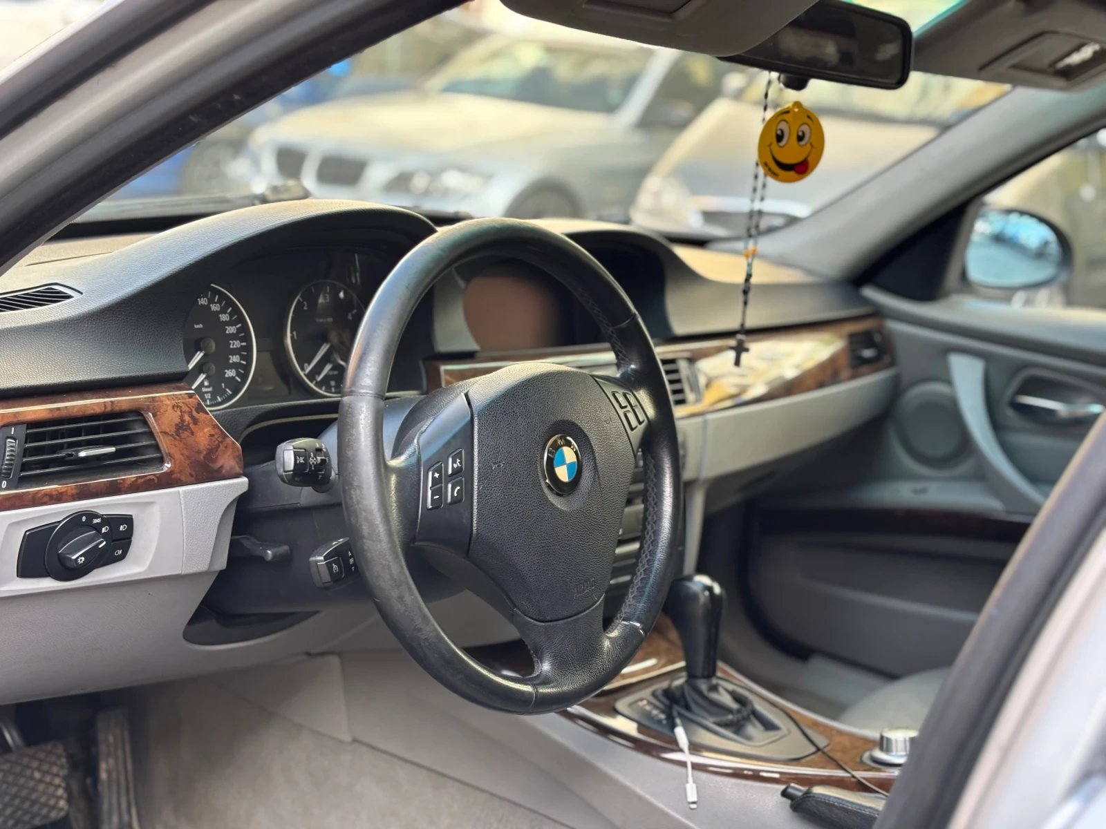 BMW 320, снимка 5 - Автомобили и джипове - 55199999