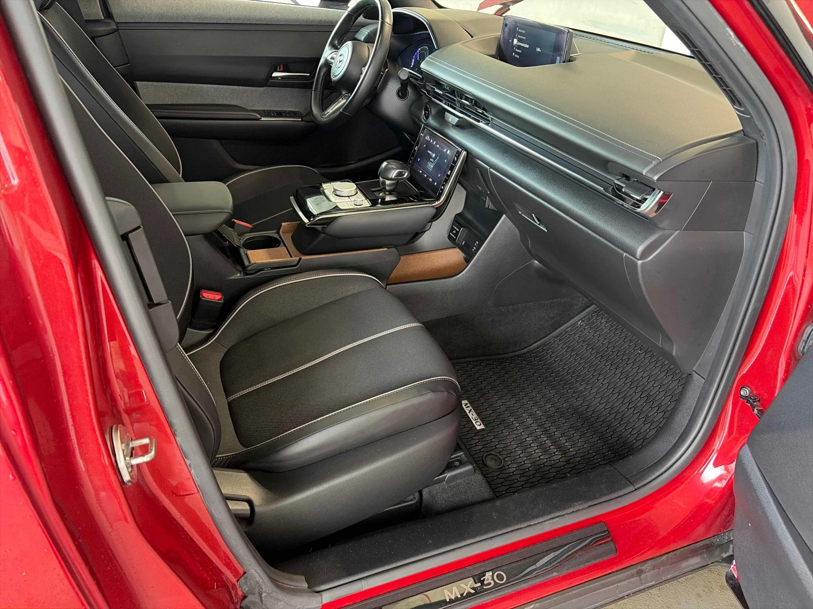 Mazda MX-30 * GT * АВТОКРЕДИТ БЕЗ ПЪРВОНАЧАЛНА ВНОСКА* , снимка 14 - Автомобили и джипове - 55984602
