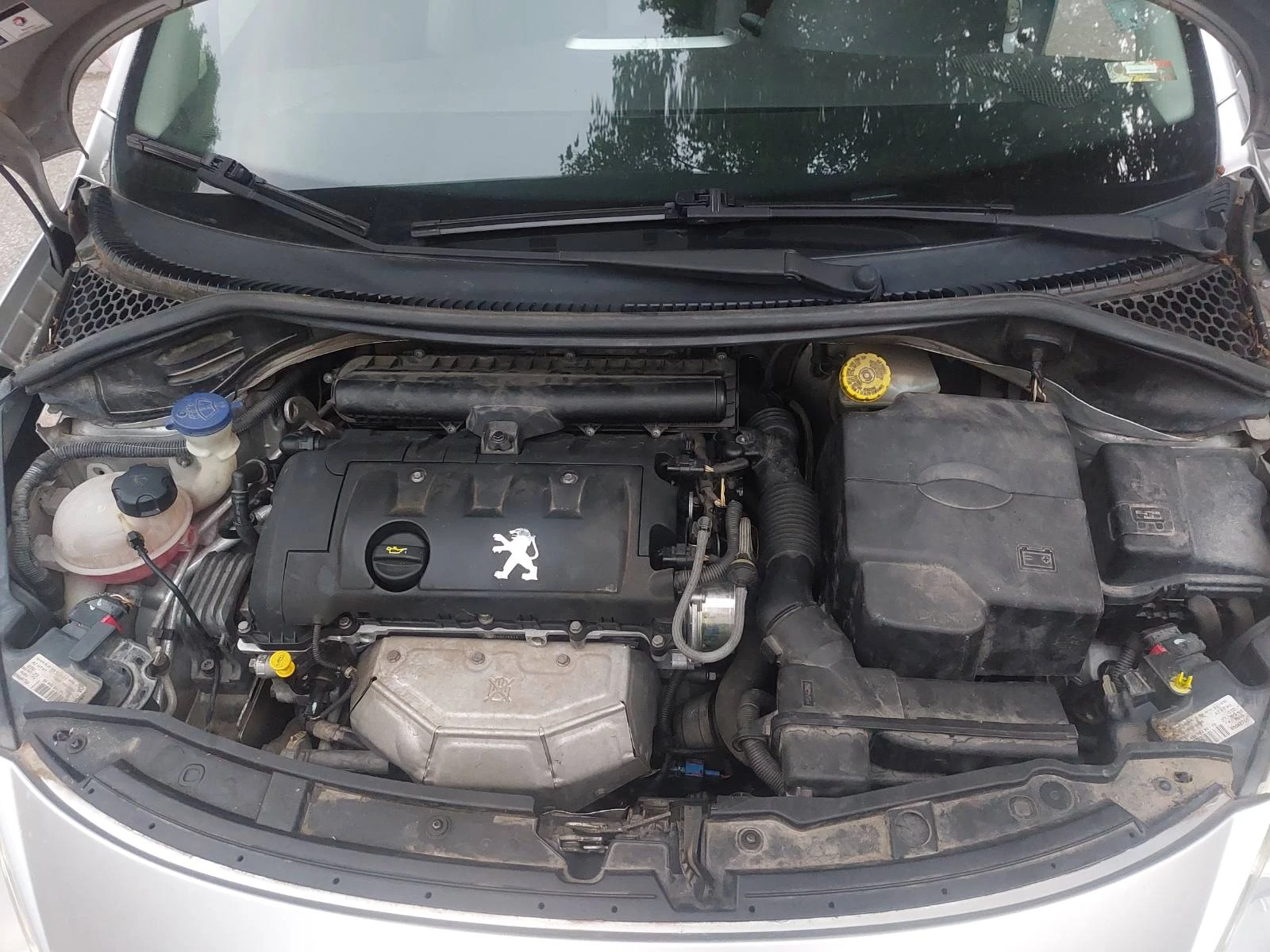 Peugeot 207, снимка 6 - Автомобили и джипове - 56091522