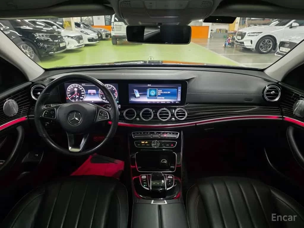 Mercedes-Benz E 400 4MATIC Exclusive | АВТОФИНАНСИРАНЕ, снимка 11 - Автомобили и джипове - 56319087