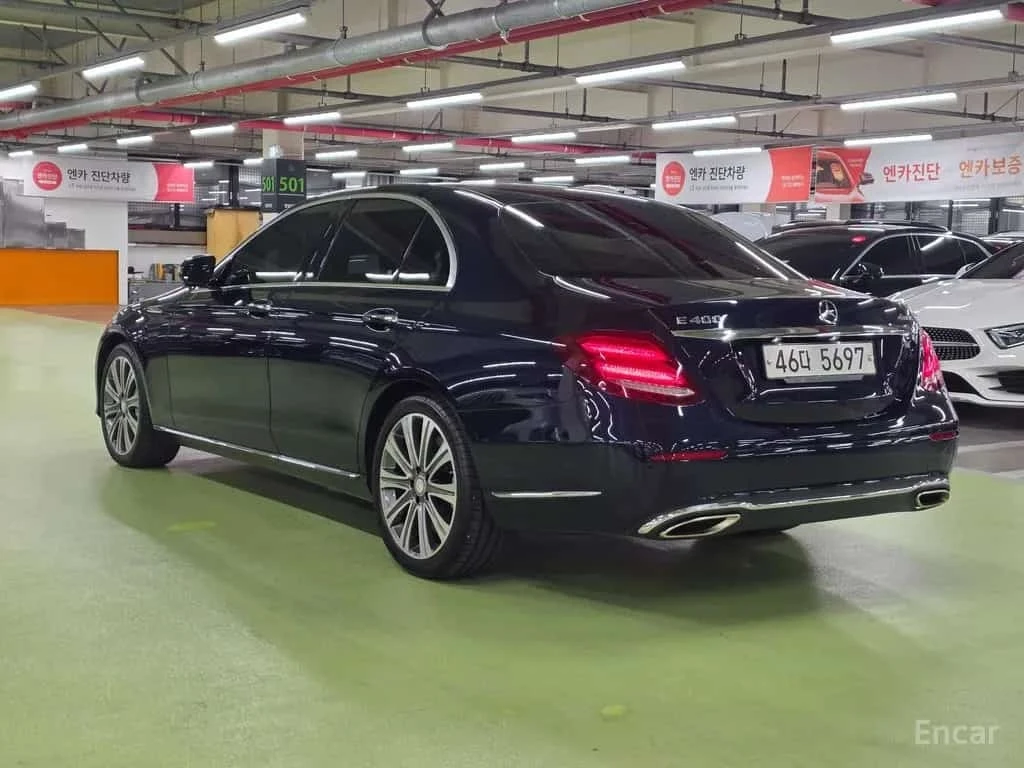 Mercedes-Benz E 400 4MATIC Exclusive | АВТОФИНАНСИРАНЕ, снимка 5 - Автомобили и джипове - 56319087