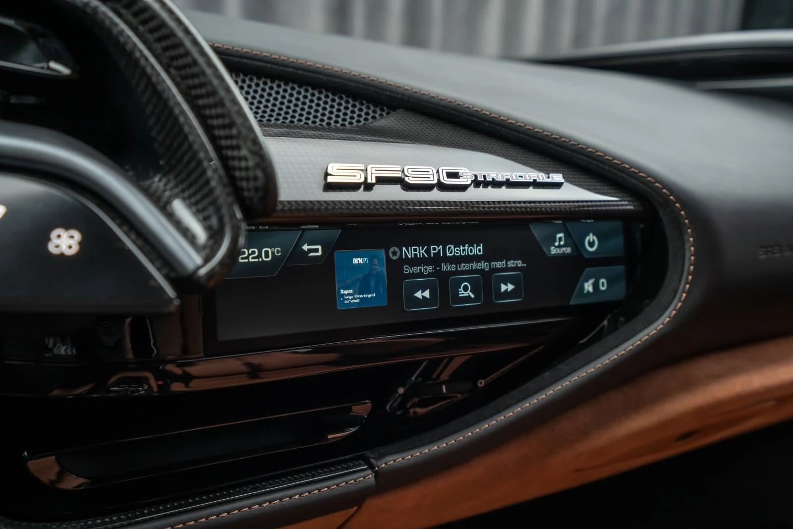Ferrari SF 90 STRADALE/LIFT/CARBON/JBL/ROSSO CORSA/ | Mobile.bg � ����������� 14