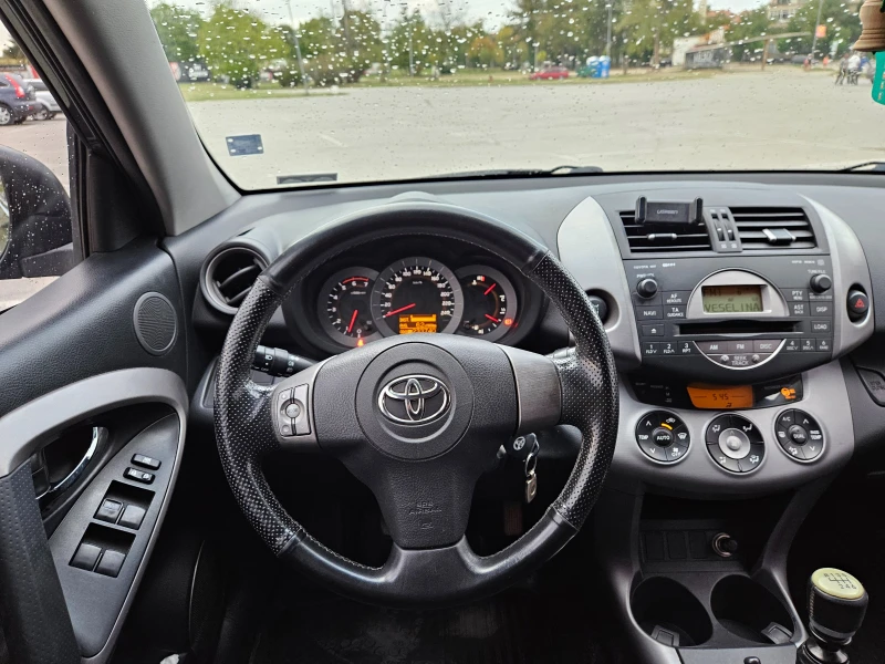 Toyota Rav4 2.2 D-4D 6-speed, снимка 9 - Автомобили и джипове - 47561259