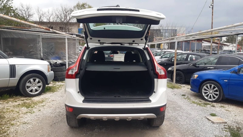Volvo XC60 2, 4 D5- 175k.s.- ПЕРФЕКТНА, снимка 8 - Автомобили и джипове - 49749999