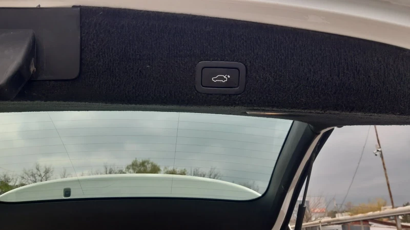Volvo XC60 2, 4 D5- 175k.s.- ПЕРФЕКТНА, снимка 7 - Автомобили и джипове - 49749999