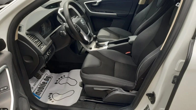 Volvo XC60 2, 4 D5- 175k.s.- ПЕРФЕКТНА, снимка 10 - Автомобили и джипове - 49749999
