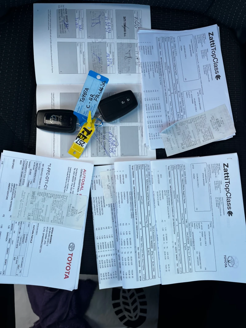 Toyota C-HR Hybrid / 155.000km само в Toyota / Гаранция 1г, снимка 15 - Автомобили и джипове - 52913706