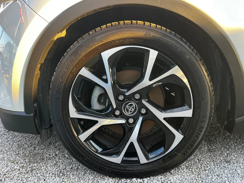 Toyota C-HR Hybrid / 155.000km само в Toyota / Гаранция 1г, снимка 14 - Автомобили и джипове - 52913706