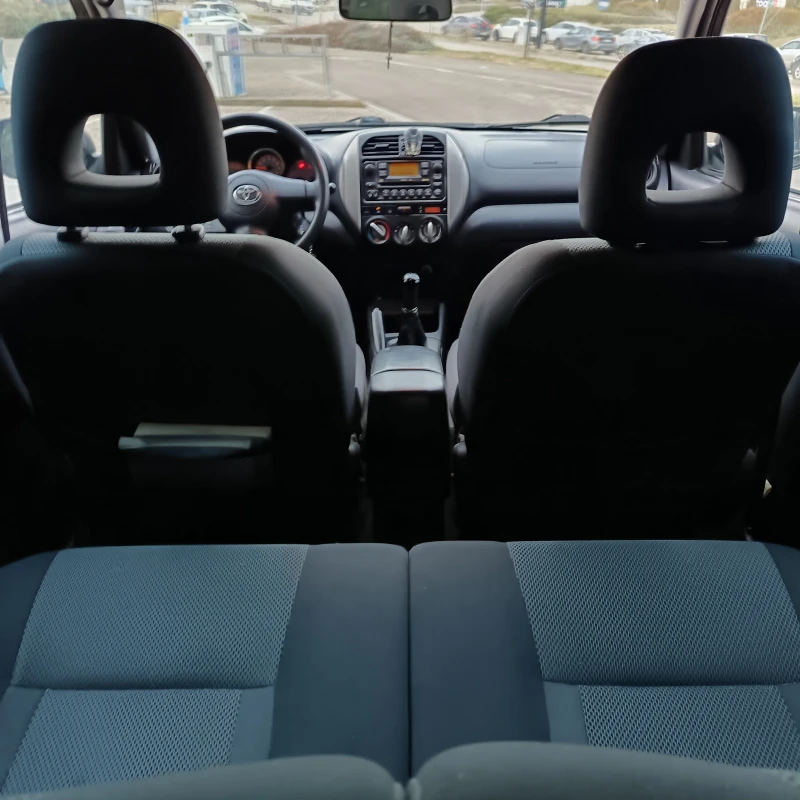 Toyota Rav4, снимка 15 - Автомобили и джипове - 53245500