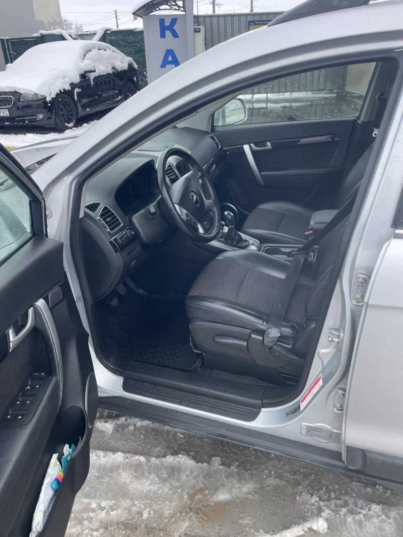 Chevrolet Captiva 2.2 Facelift 7 места, снимка 9 - Автомобили и джипове - 53322528