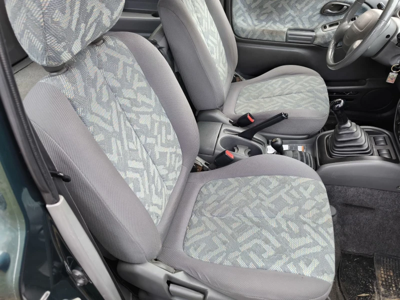 Suzuki Grand vitara 1.6 къса база, снимка 7 - Автомобили и джипове - 53431568