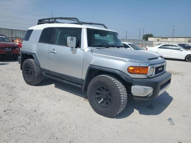 Toyota Fj cruiser Прогнозна Цена 26000лв до София, снимка 3 - Автомобили и джипове - 48518371