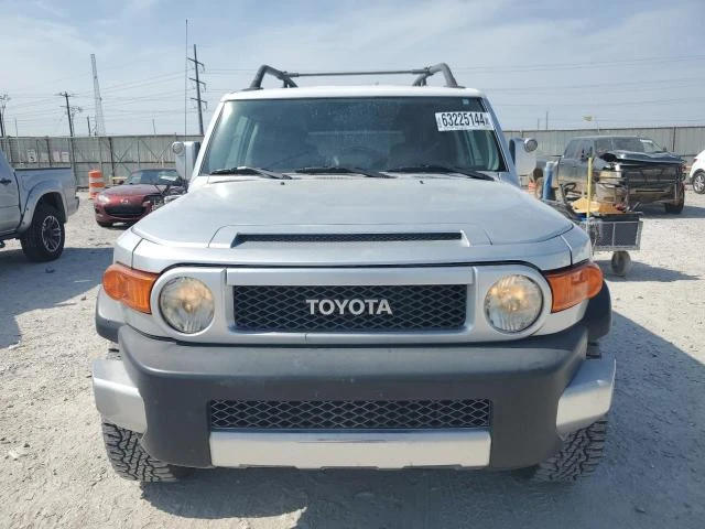 Toyota Fj cruiser Прогнозна Цена 26000лв до София, снимка 2 - Автомобили и джипове - 48518371