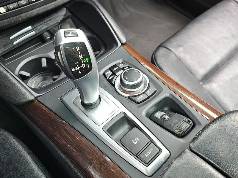 BMW X6 30D - изображение 9