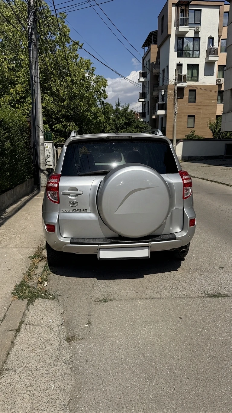 Toyota Rav4, снимка 4 - Автомобили и джипове - 55898069