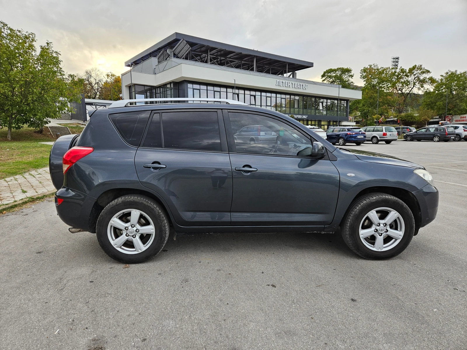 Toyota Rav4 2.2 D-4D 6-speed - изображение 3