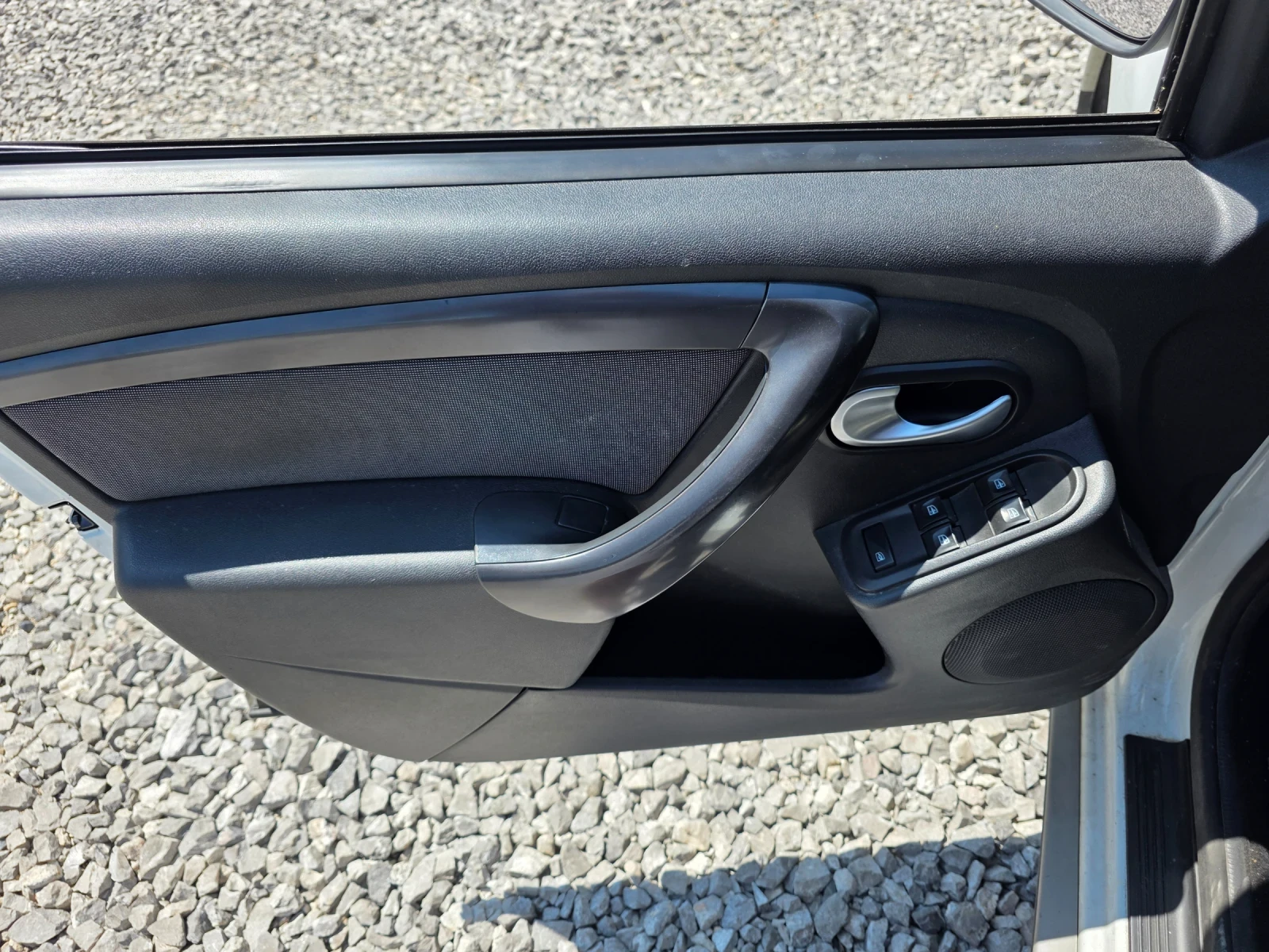 Dacia Duster 1.5 dci 4х4 ITALIA EURO 6B  - изображение 9
