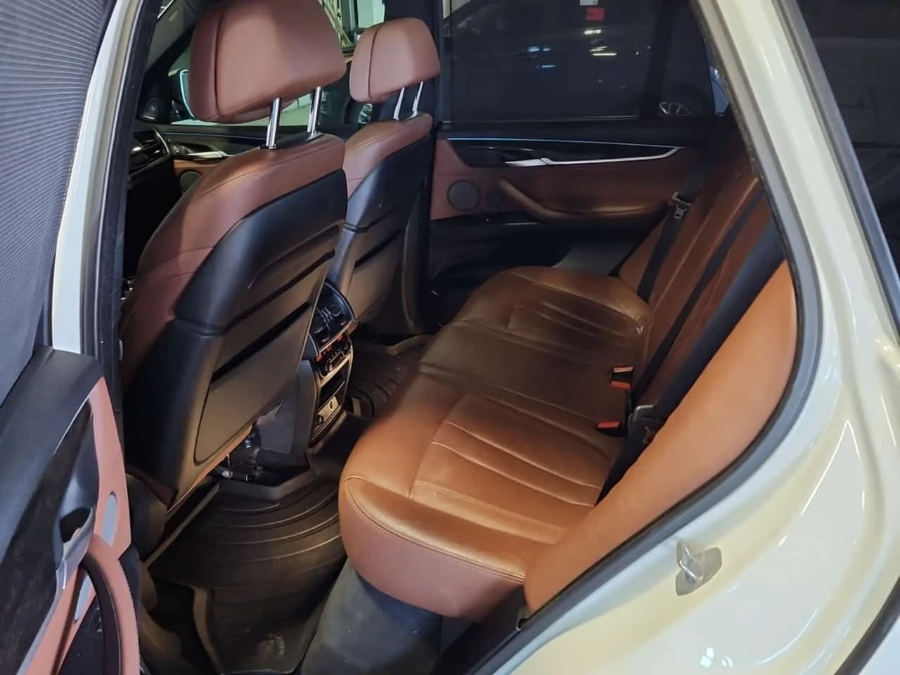 BMW X5 XDRIVE50I /CARFAX/Панорама/Подгрев/Хед ъп/ М пакет, снимка 11 - Автомобили и джипове - 53774534