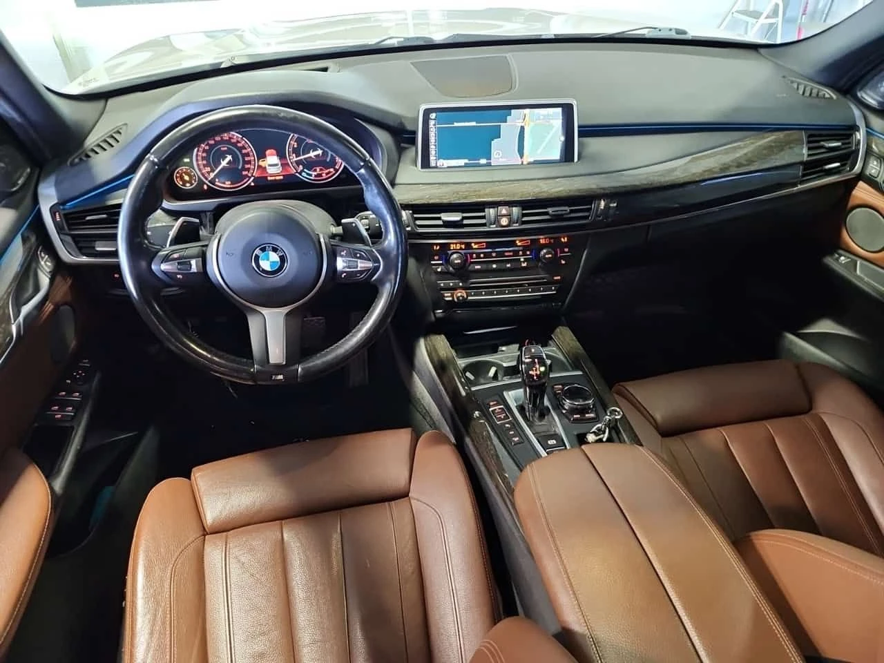 BMW X5 XDRIVE50I /CARFAX/Панорама/Подгрев/Хед ъп/ М пакет - изображение 6