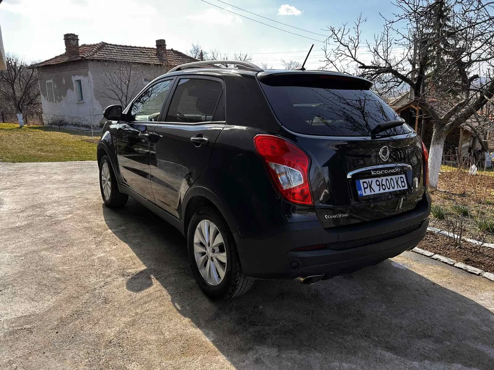 SsangYong Korando 2.0 e-XGi 4х4 ГАЗ АВТОМАТ, снимка 3 - Автомобили и джипове - 53838549