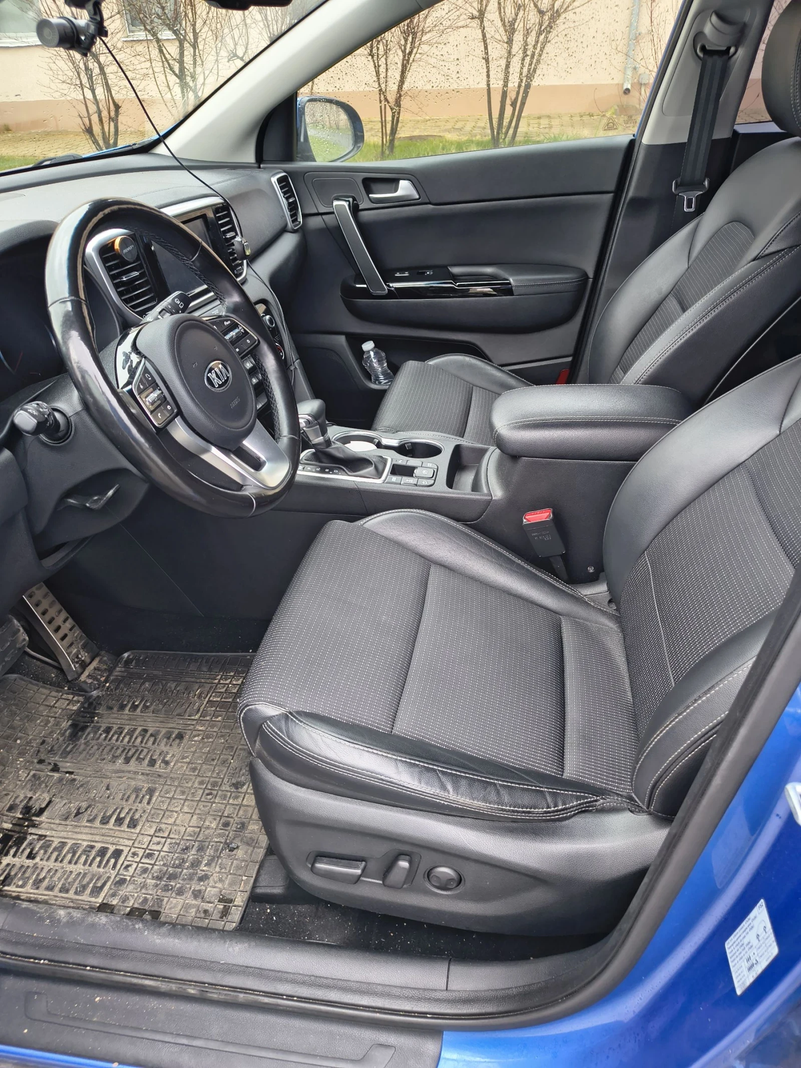 Kia Sportage 1.6 T GDI AWD, снимка 10 - Автомобили и джипове - 54024914