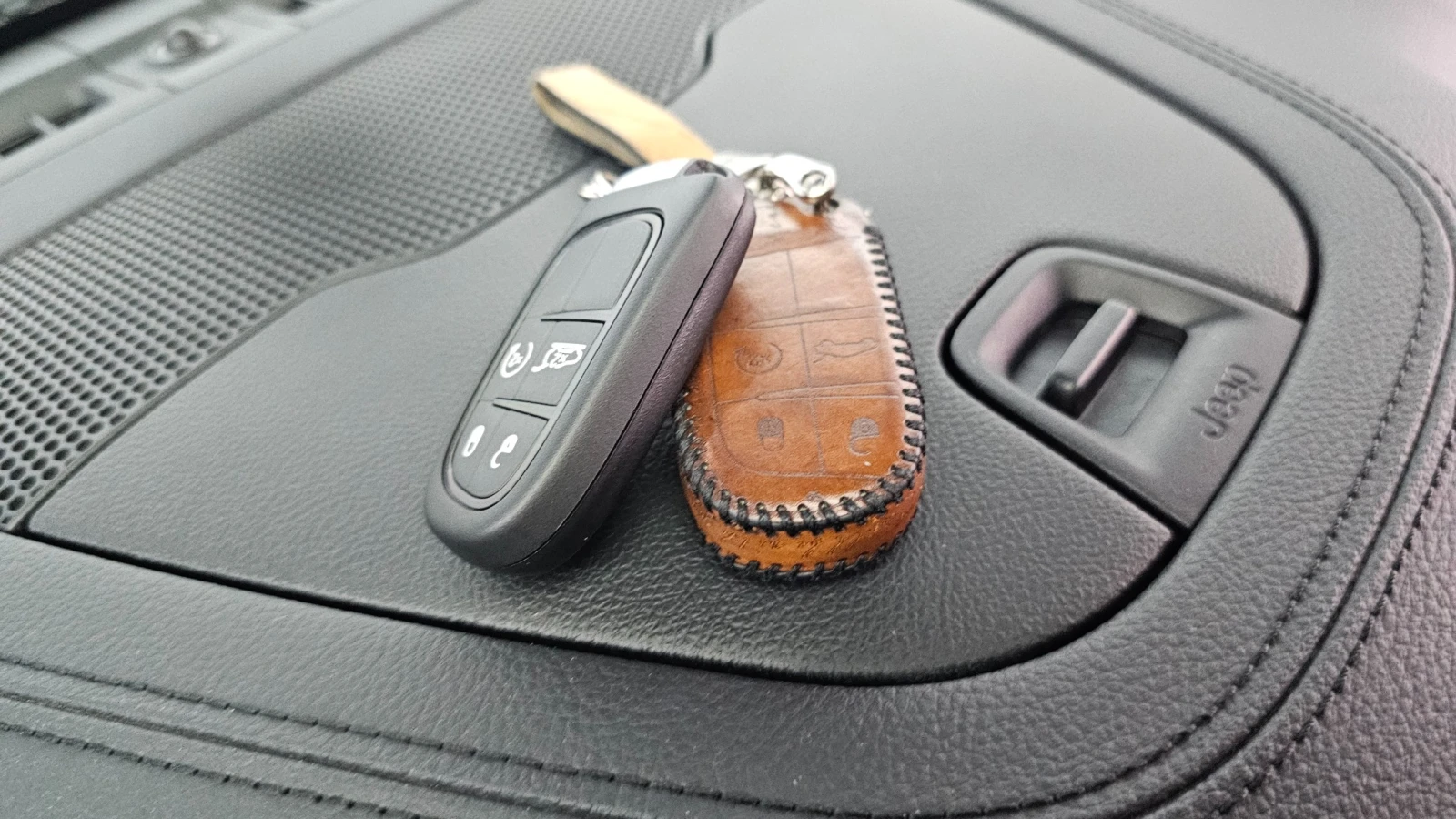 Jeep Cherokee * LIMITED* , снимка 13 - Автомобили и джипове - 55047566