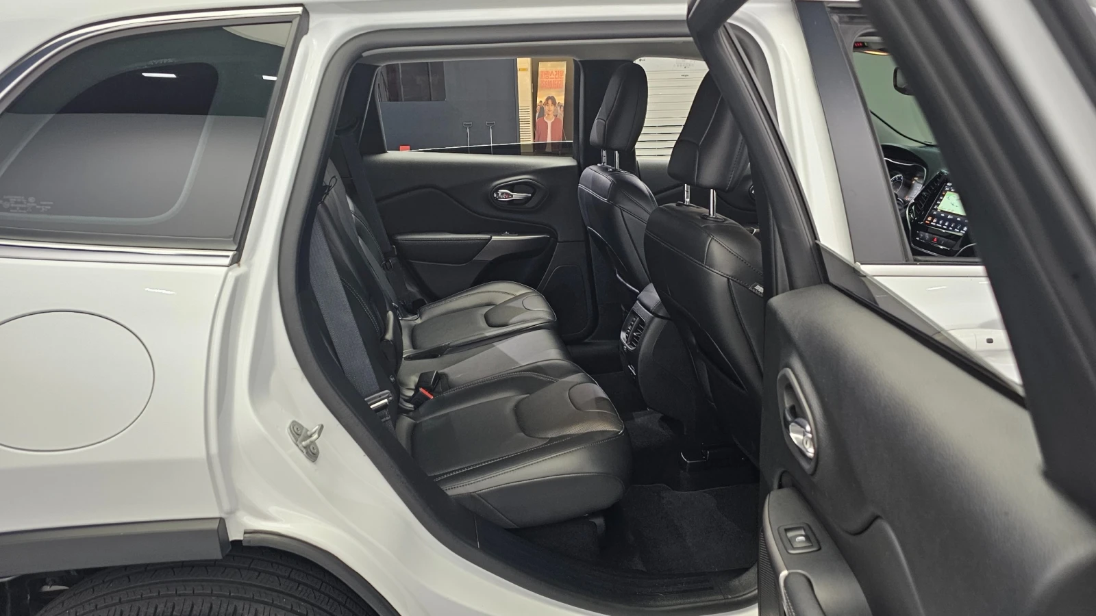 Jeep Cherokee * LIMITED* , снимка 9 - Автомобили и джипове - 55047566