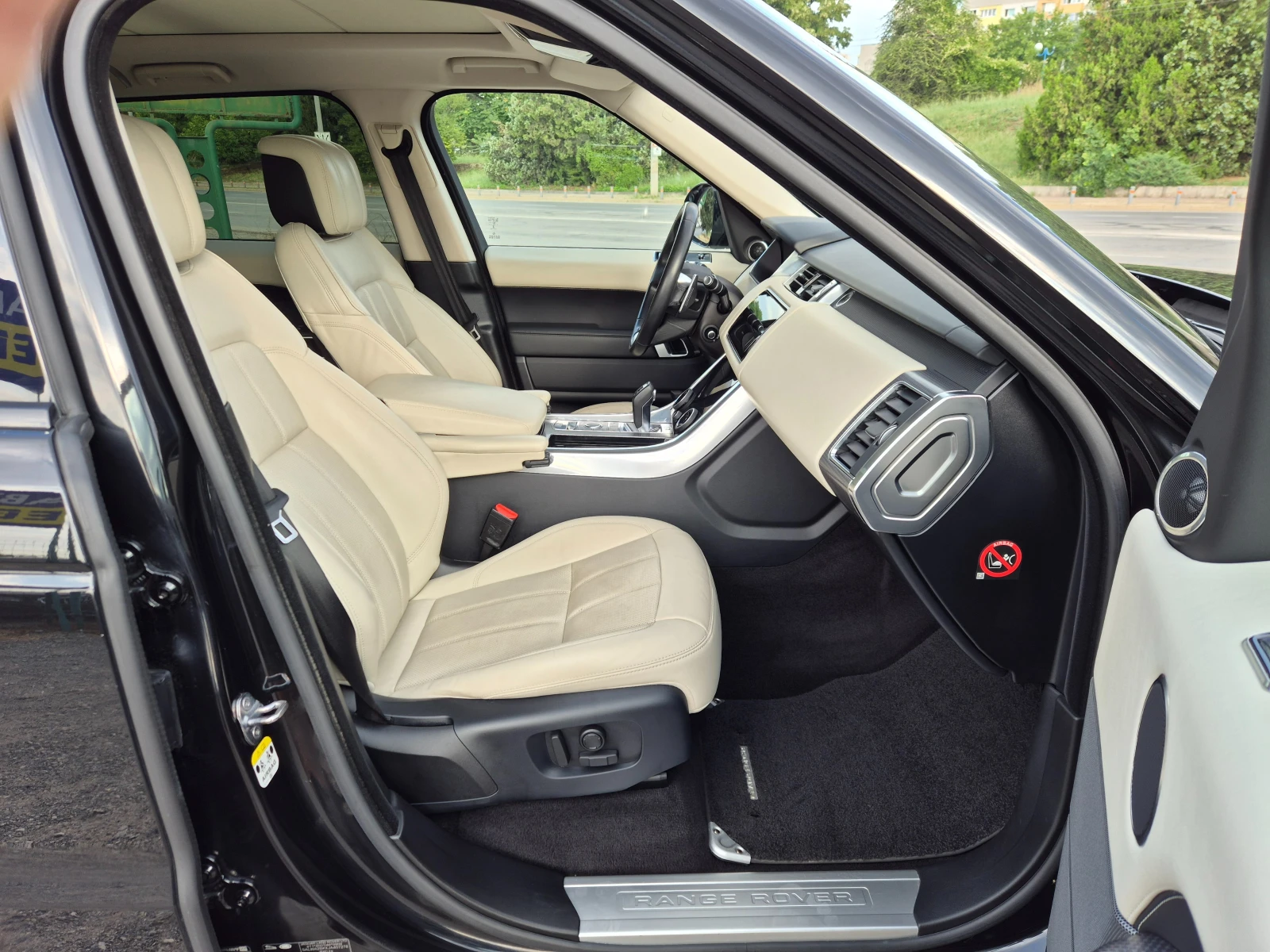 Land Rover Range Rover Sport 3.0d HSE, снимка 9 - Автомобили и джипове - 55055411