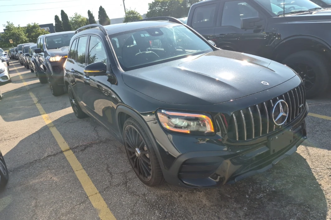Mercedes-Benz GLB35AMG * Подгрев* 360* Pano* 2 Ключа* , снимка 4 - Автомобили и джипове - 55467272