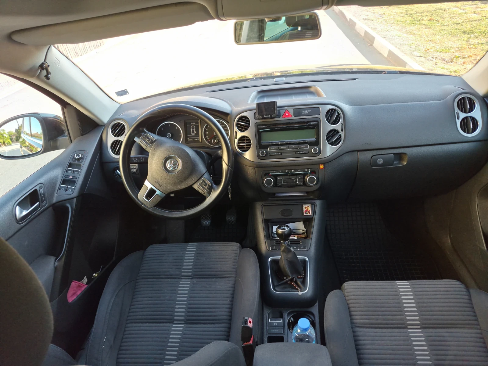 VW Tiguan, снимка 8 - Автомобили и джипове - 56073561