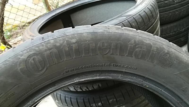 Гуми Летни 215/55R17, снимка 4 - Гуми и джанти - 24774103