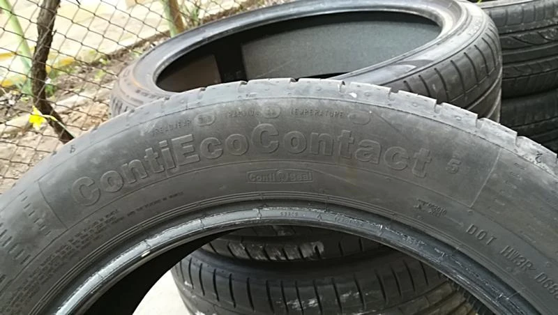 Гуми Летни 215/55R17, снимка 5 - Гуми и джанти - 24774103