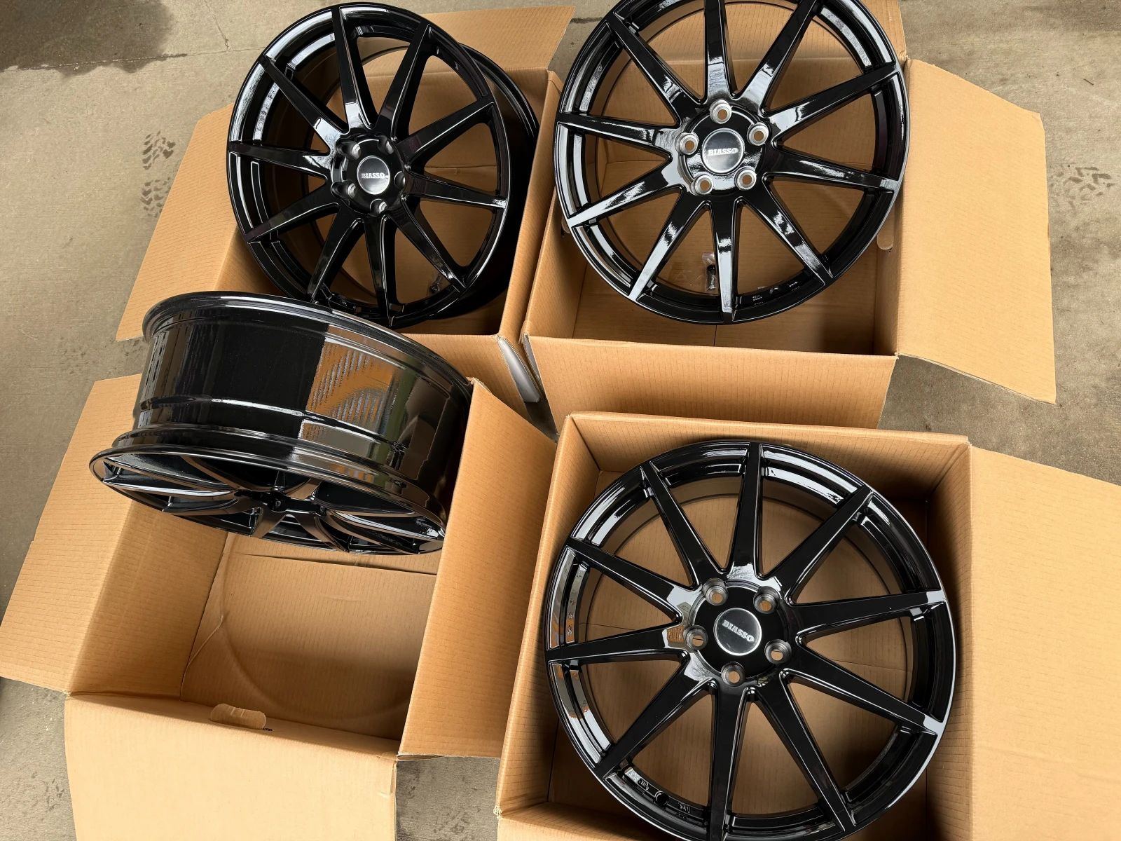 ������ | Mobile.bg � ����������� 12