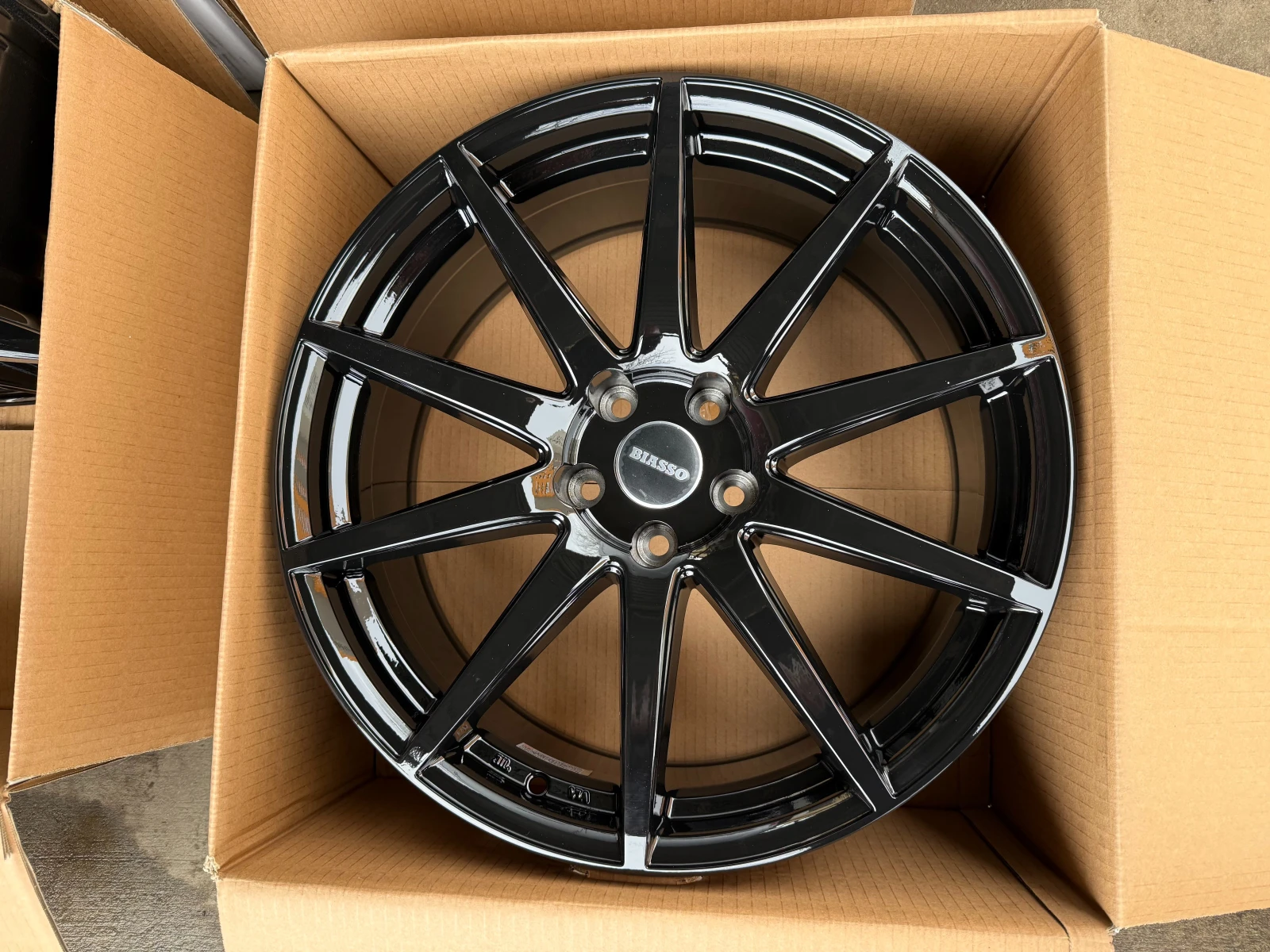 ������ | Mobile.bg � ����������� 13