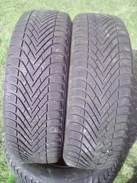 Гуми Зимни 215/60R17, снимка 2 - Гуми и джанти - 49276263