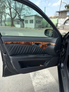 Mercedes-Benz E 200, снимка 5