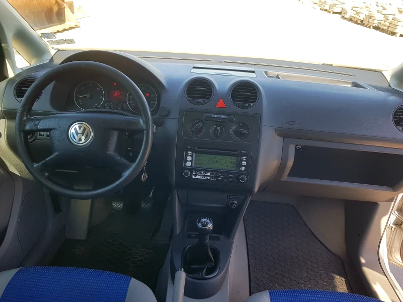 VW Caddy 1.9TDI, снимка 9 - Автомобили и джипове - 47560109