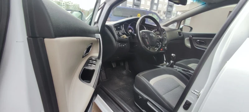 Kia Ceed 1.4 MPI Facelift, снимка 17 - Автомобили и джипове - 47908225