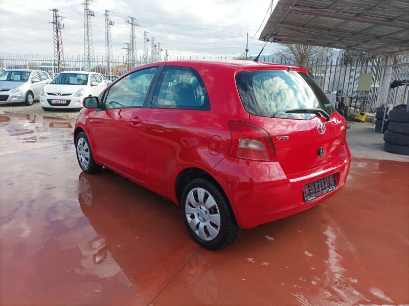 Toyota Yaris 1.0 BENZIN/EURO 4- ЛИЗИНГ , снимка 4 - Автомобили и джипове - 49347324