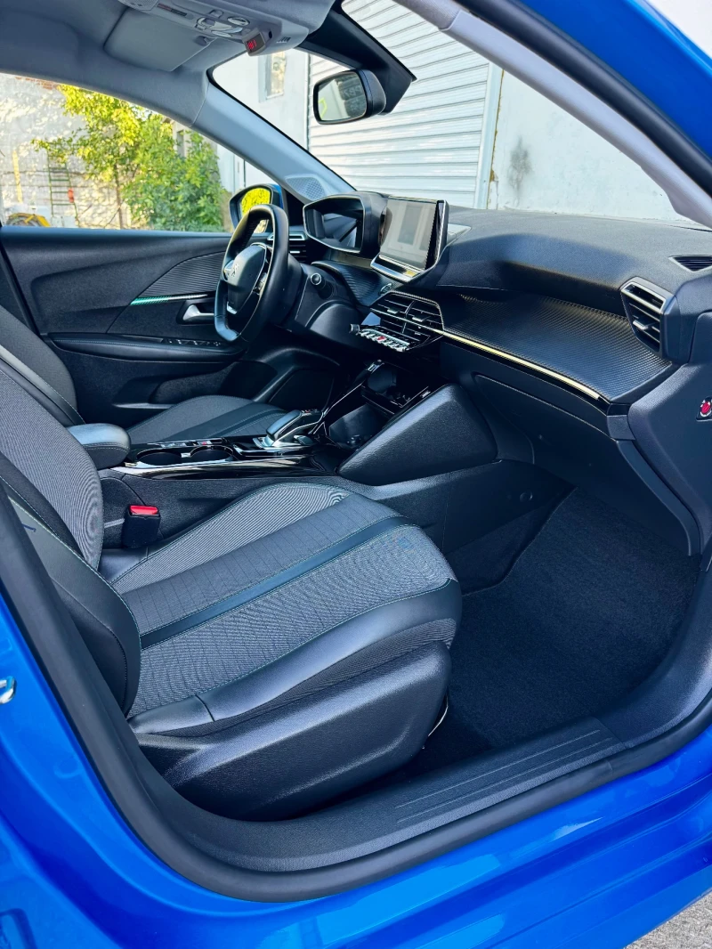 Peugeot 208 Allure , снимка 9 - Автомобили и джипове - 52383113